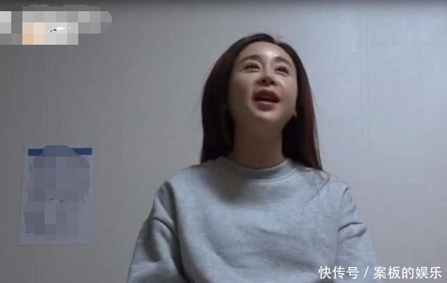 陈华和43岁韩国老婆素颜出镜,当曝光她脸上的