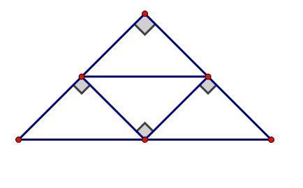 如何用四个同样的等腰直角三角形组成一个三角