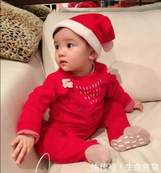 熊黛林双胞胎长相表情,一个近照呆萌可爱到爆图女儿包没想到吧图片