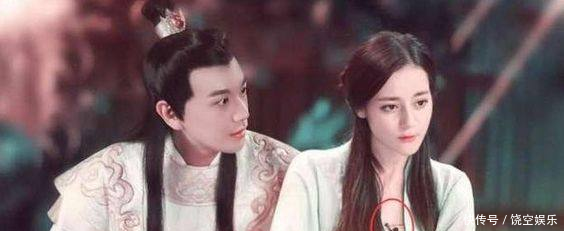 这些都是最好看的穿帮镜头,迪丽热巴这是什么