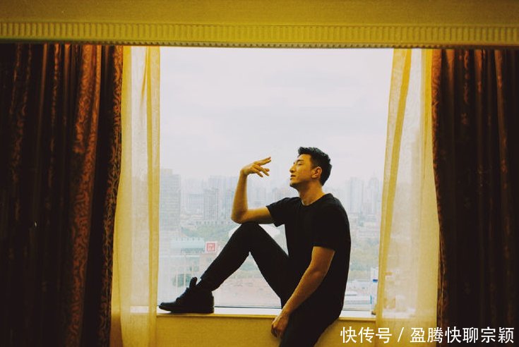 他们同是赵丽颖旗下男艺人,金瀚如今翻身走红