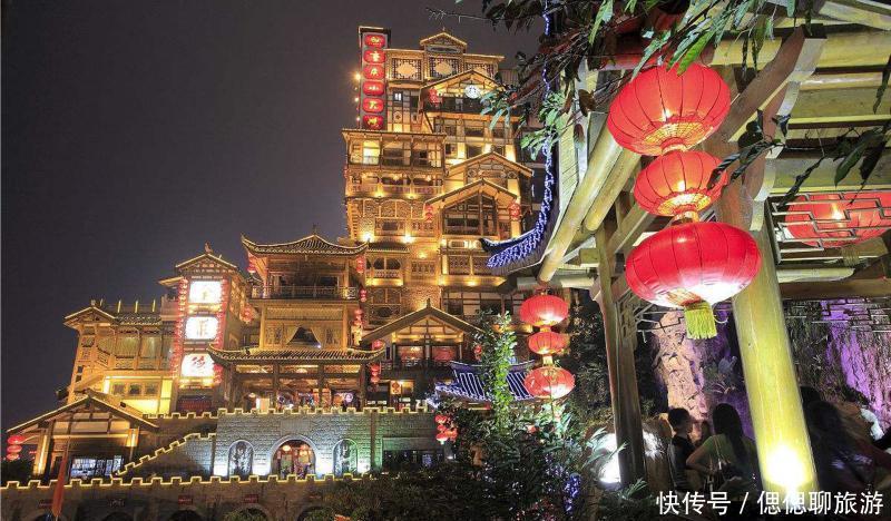 重庆人民真暖心,直接封桥让游客拍照打卡!