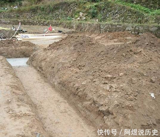 二层楼地基标准