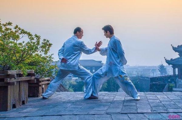 想学太极拳,但无人指导,28岁,身体不好,颈椎病