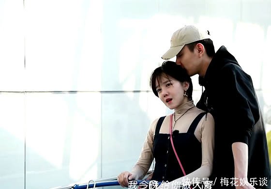 得知于小彤35岁才能结婚,陈小纭脱口而出3个字