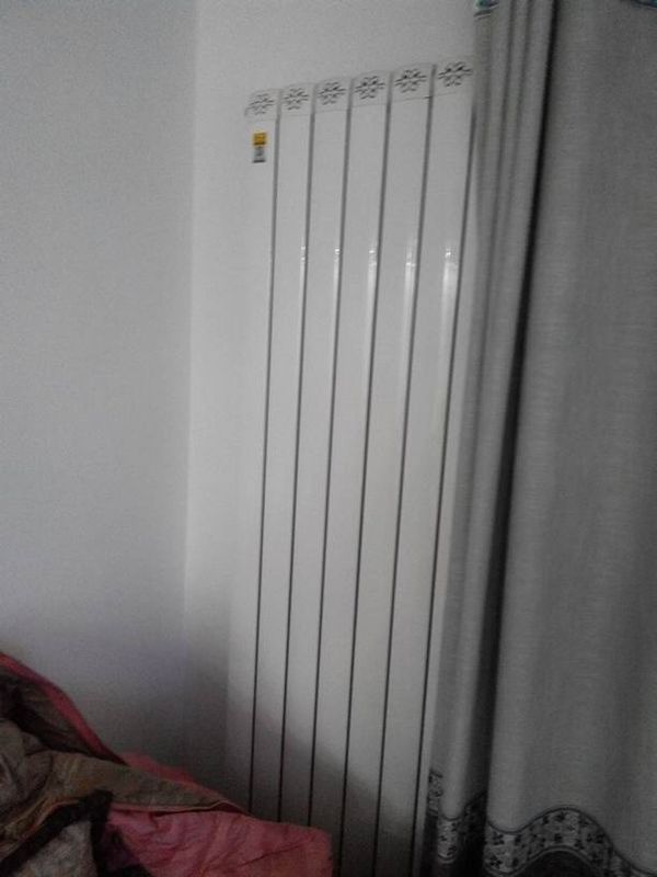 我家里用的是燃气型壁挂炉带暖气片,都是这么