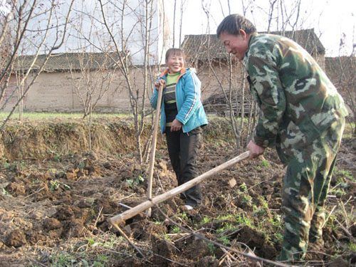 国家给农民“发工资”了，所有农民都有份，确实不太可能