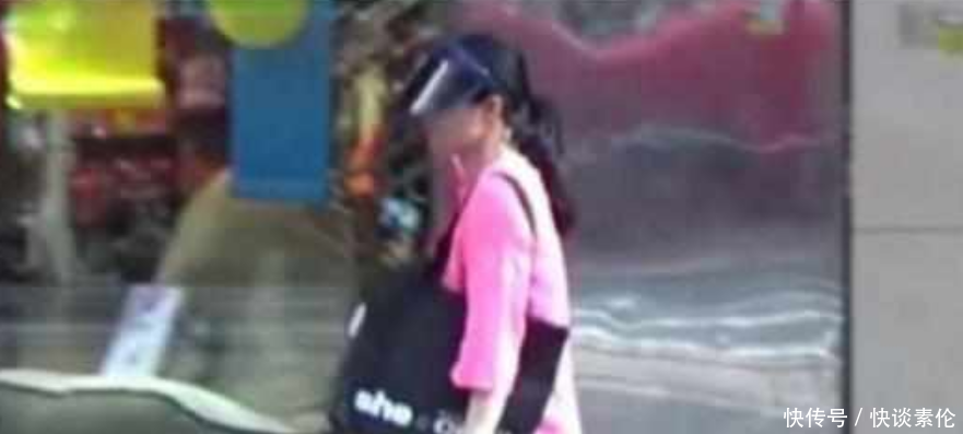 郭晶晶1岁女儿近照,堪称全家颜值巅峰,难怪郭晶晶要生第三胎