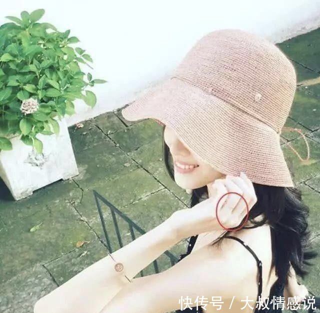 奶茶妹妹退出刘强东旗下公司,离婚消息是否坐