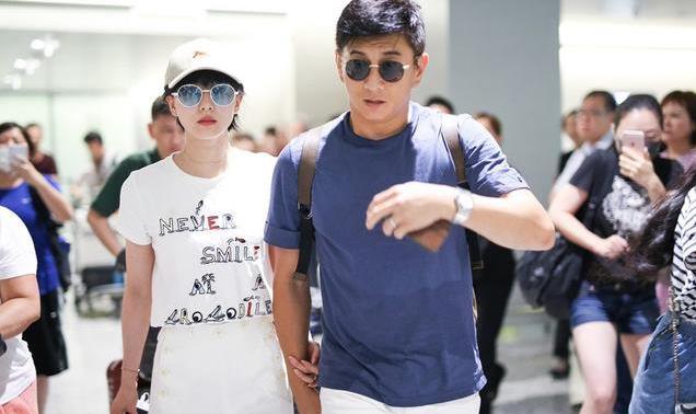 陈晓陈妍希机场给萌宝喂奶,吴奇隆刘诗诗机场