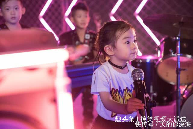 戚薇很早就透露了女儿真实的国籍,而不是大家