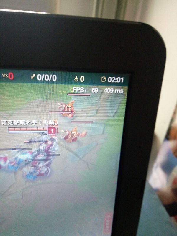 我和舍友还有隔壁宿舍都是用的校园无线网,为