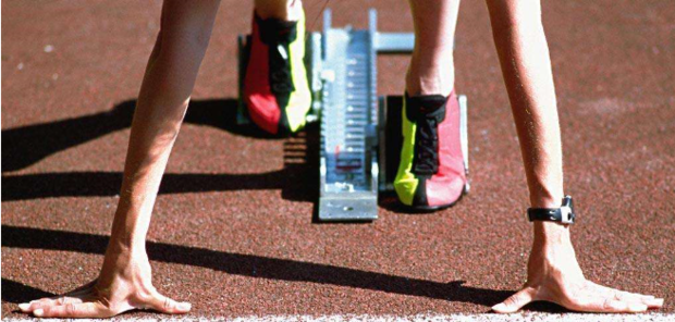 蹲踞式起跑的动作要领,百米的起跑姿势