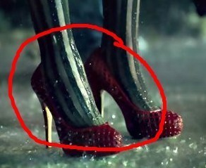 生化危机5惩罚终于发现穿帮镜头_360问答