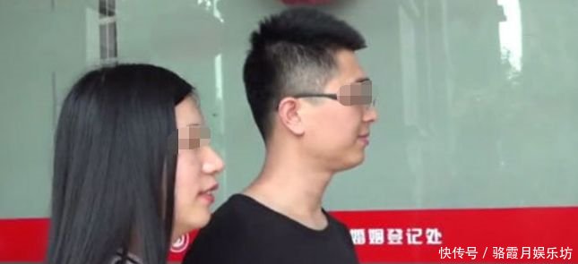 情侣七夕排队领证,拿错户口本却一脸幸福,网友