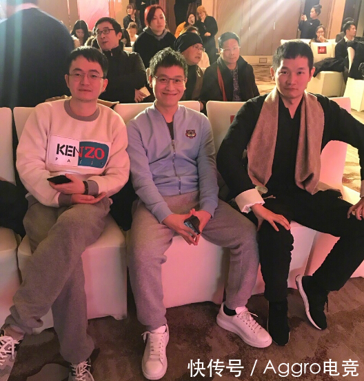 LOL堂姐参加梦入神机新书发布会 天蚕土豆意