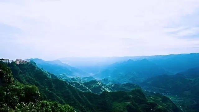 走进"凉城"利川 跟夏季"爽约"