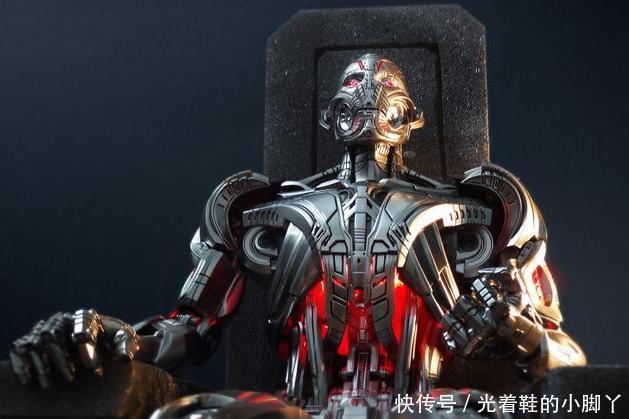 漫威电影中的四大机器人,最后两个是钢铁侠的