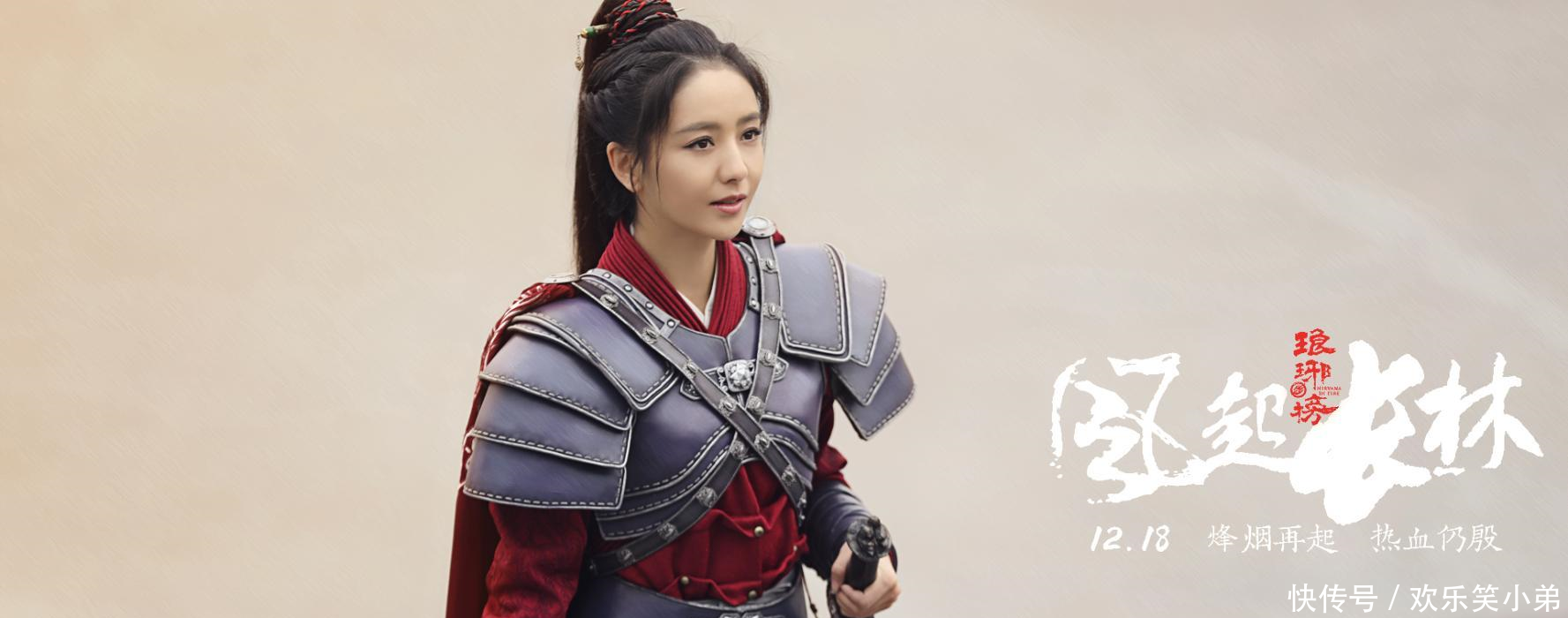 佟丽娅一身黑色运动装现身机场, 一个举动被赞