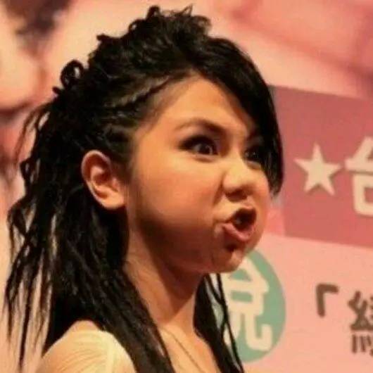 女星嘟嘴卖萌再创新高,范冰冰似少女,我只服最后一位!