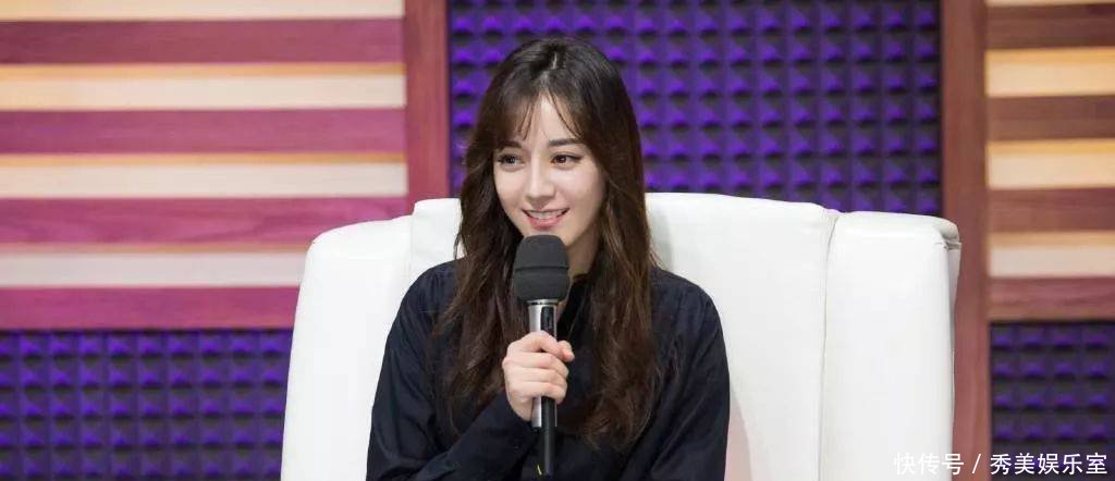 迪丽热巴用英文配音,呆萌表情与剧情完美融合