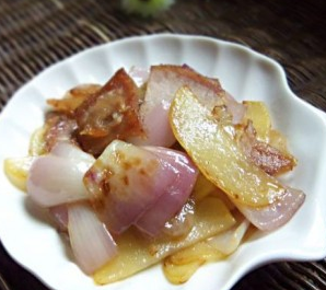 鸡蛋,腊肉,洋葱,小瓜,椰子菜,土豆同食?_聚圣阁劲辣鸭脖图片