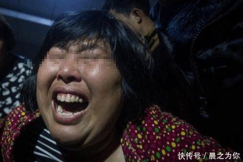 儿子刚没儿媳就改嫁我破口大骂, 她打开行李, 我倒贴二十万求她走