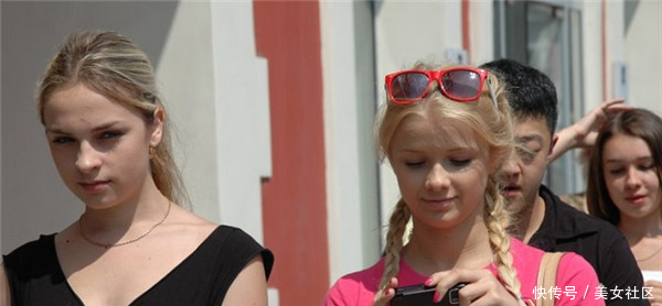 中俄朝交界的边境城市，满大街的美女随处可见，喜欢享受游客拍照