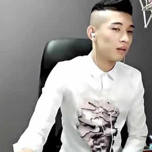 mc天佑现身快手豪刷礼物,遭主播大骂!