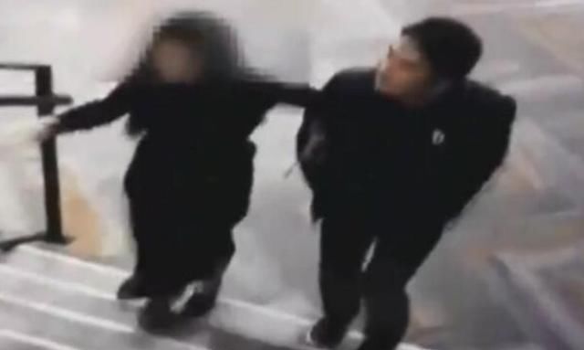 刘强东性侵案,神秘黑衣男子成为破案的关键!