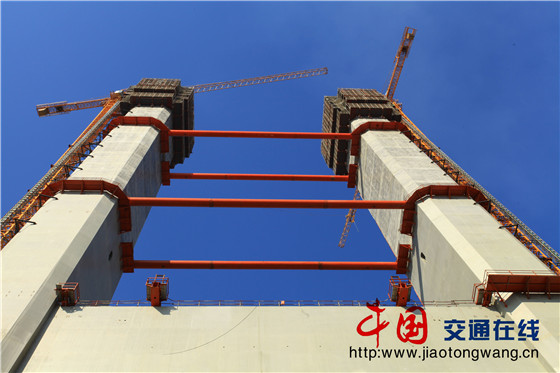 过年啦,镇江长江大桥4号主塔长高6米!