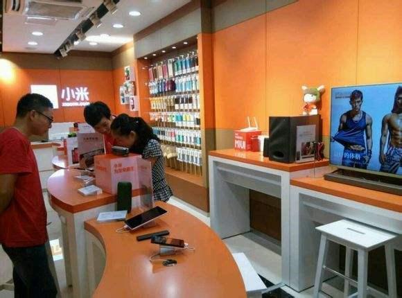 手机店很少倒闭,却越开越多?手机店老板透露赚