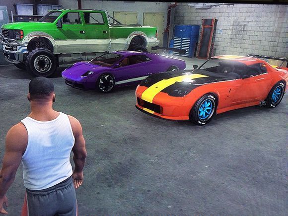 GTA5我用迈克买了一个车库,那小富和老崔怎么