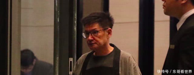 向佐求婚郭碧婷成功郭碧婷戴巨型婚戒现身酒宴