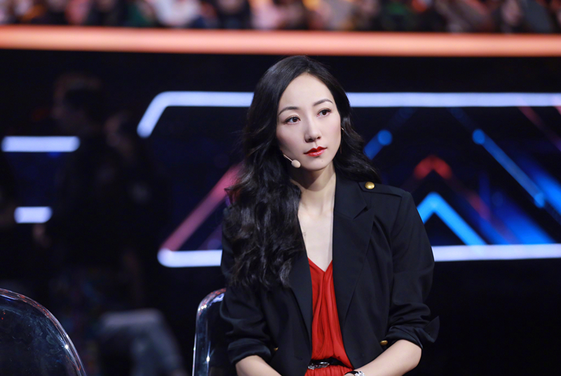 韩雪《铁血丹心》致敬金庸 谈演员信念打响新