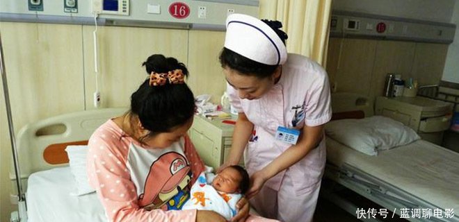 20多岁顺产后3天洗澡,感觉不对,打开被子大喊