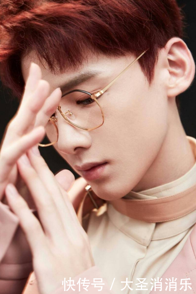 5位男星的眼镜杀,张一山邪魅,刘昊然甜腻,最后