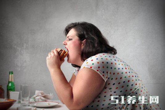 这些水果吃越多湿气越重,很多人却爱不释手