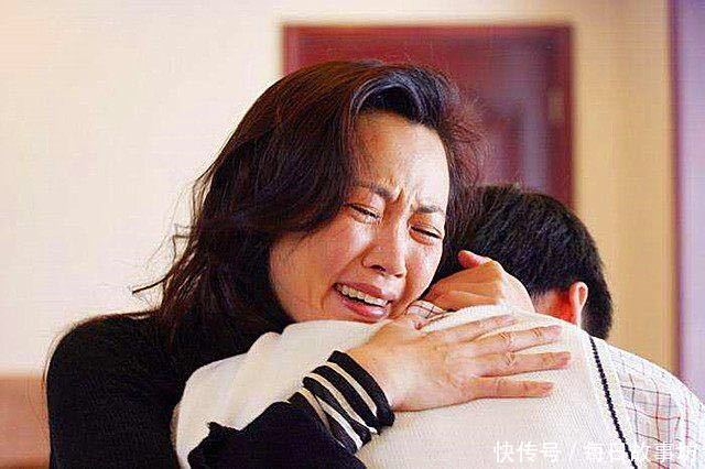 女儿走丢后,全家炸了锅,突然接到一个陌生电话