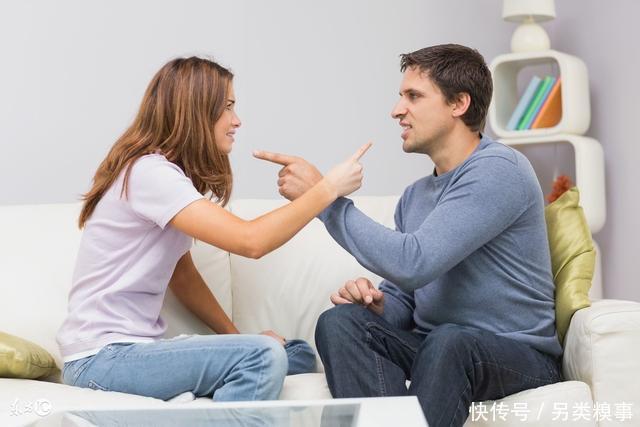 老婆在朋友圈发儿子生日照片,无意中瞥见她闺