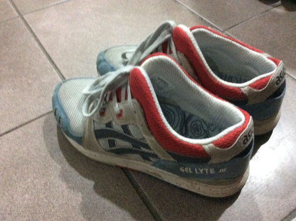 一百米冲刺是穿普通的跑步鞋快还是篮球鞋快?