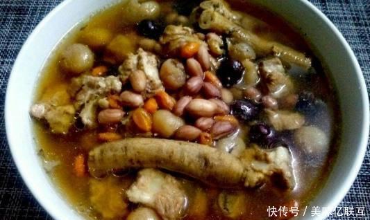 第一胎是女孩,二胎怀男孩婆婆乐坏了!每天来家