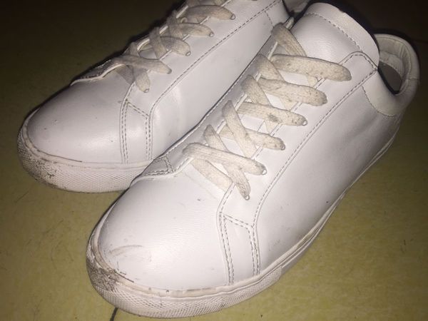 姐妹们你们平时都洗不洗运动鞋小白鞋的?我的