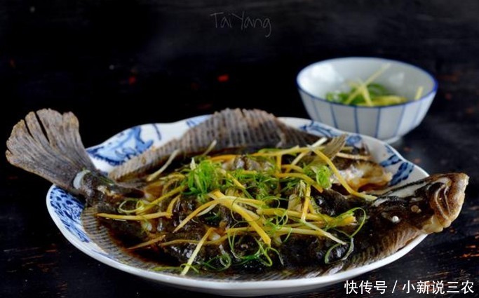 怎么挑选鲜活清蒸鱼 保证鱼肉滑口 t01cbbe14fc680007ba.jpg