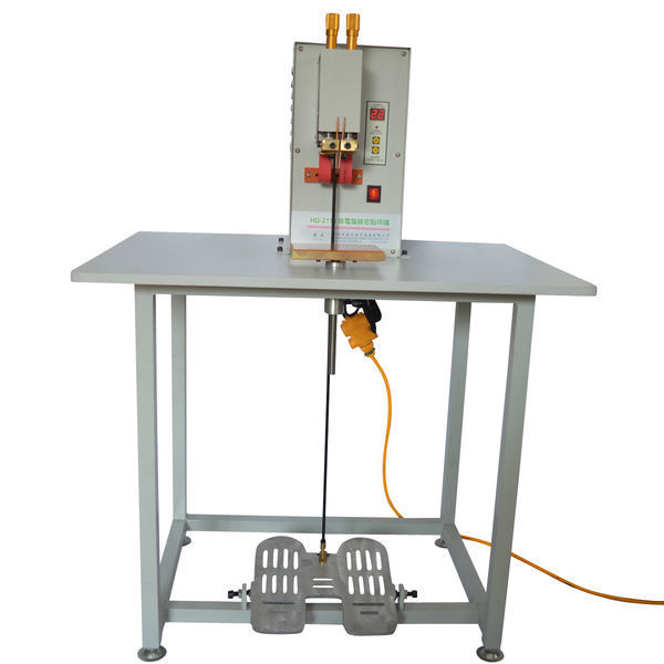请问这种点焊机夹具导杆内部的绝缘体是什么材