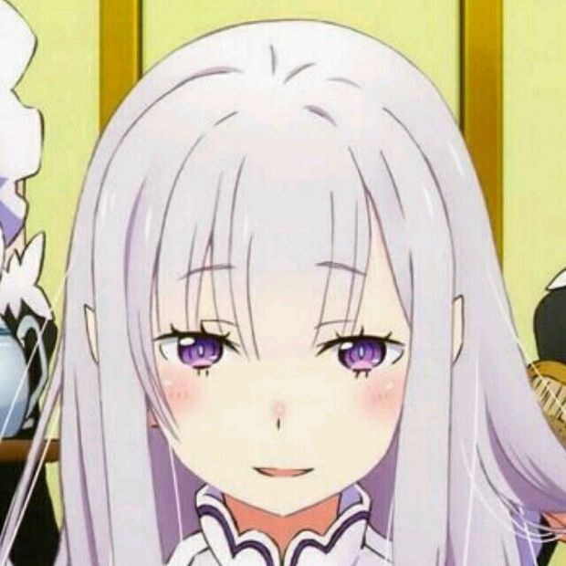 对昴宣称自己叫做莎缇菈(意为"嫉妒魔女"),本名为艾米利亚.