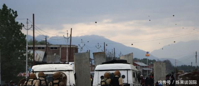 印度爆发冲突,在印控克什米尔地区当局已暂停