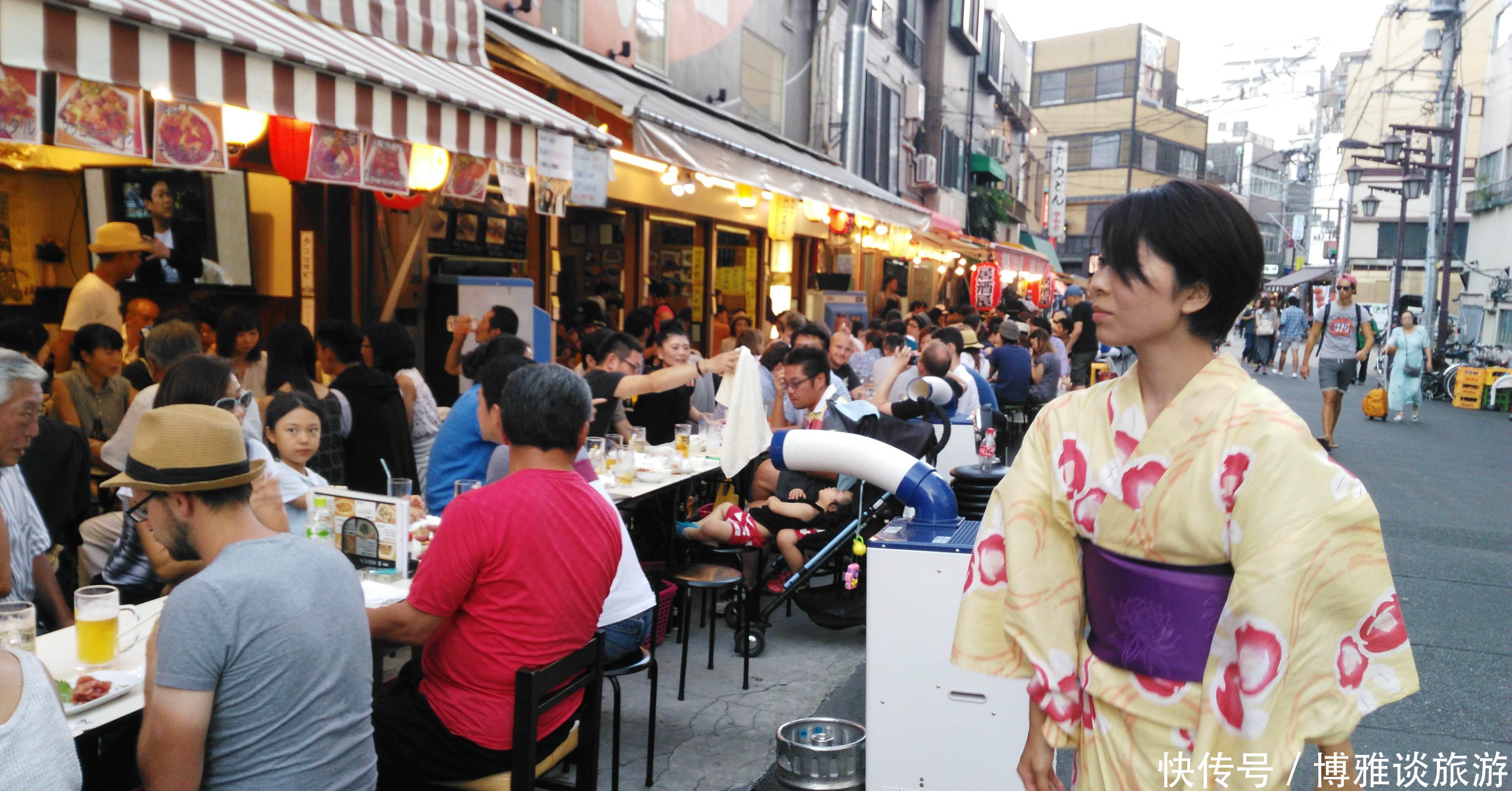 日本人第一次和中国女孩一起吃饭,却对她们直