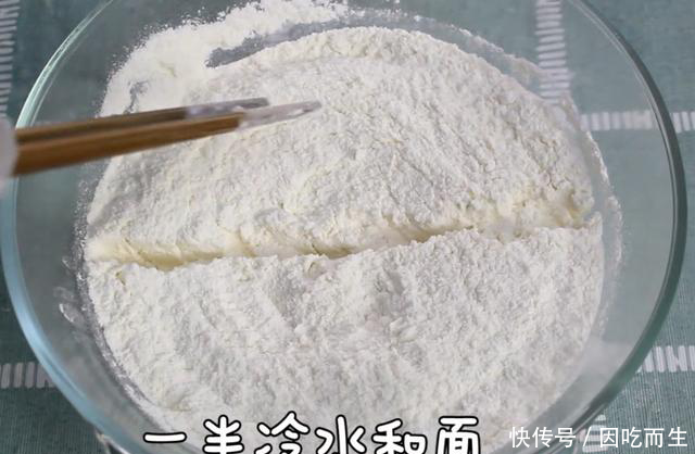 自制新鸡蛋灌饼,皮薄馅多,方法简单,比街上的好
