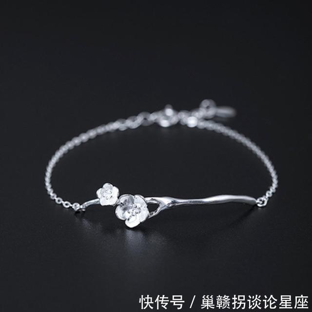 水瓶座的魔力是什么 t01d0b506198bcd8f33.jpg